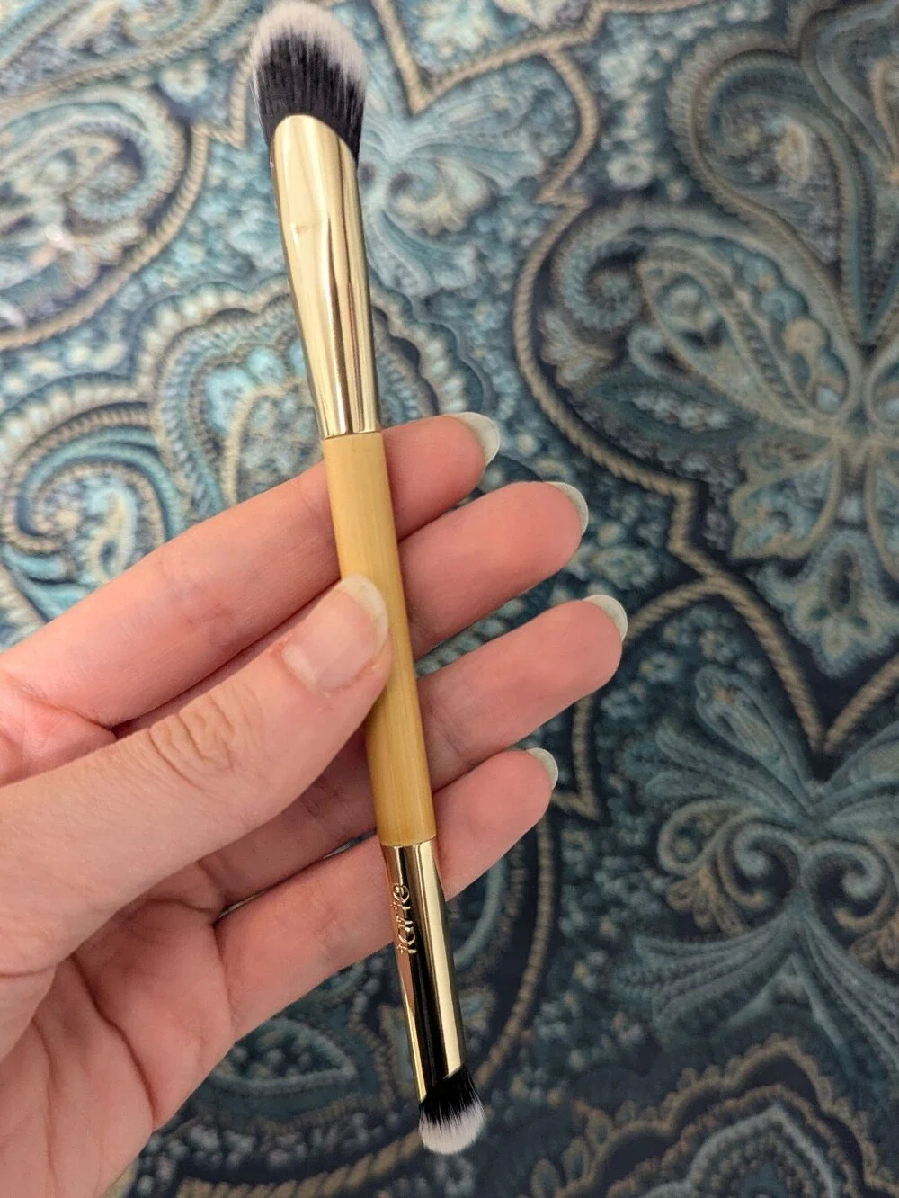 tarte concealer paw & perfect brush